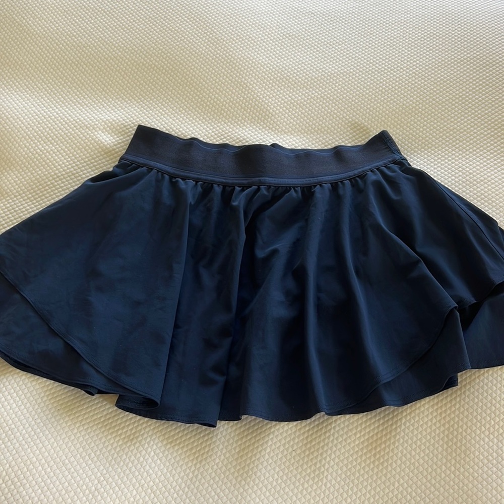 Lululemon skirt size 6